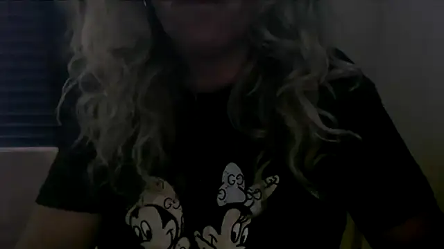 JenniLowen online show from 13, 10, 2025