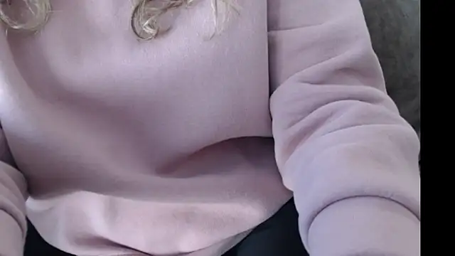 JenniLowen online show from 4, 3, 2025