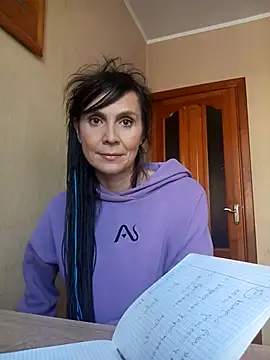 Francenia lolis online show from 18, 1, 2026