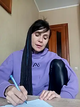 Francenia lolis online show from 11, 1, 2026