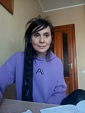 Francenia lolis online show from 1, 3, 2026