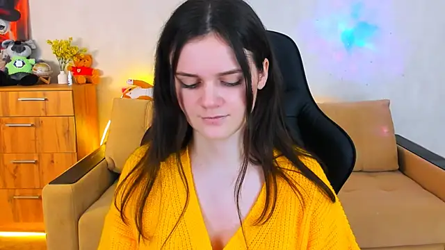 Lora Cain online show from 5, 12, 2024