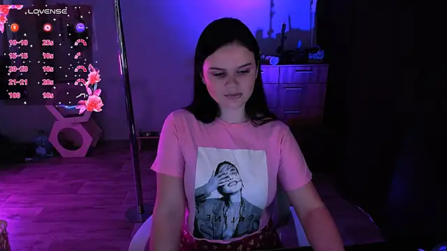 Lora Cain online show from 30, 6, 2026