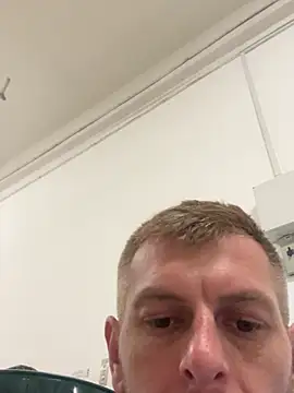 adrian90bi11 online show from 11, 5, 2026
