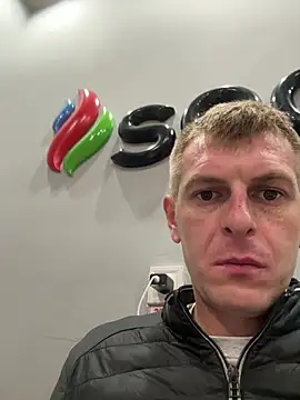 adrian90bi11 online show from 13, 5, 2026