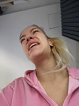 Snapshot of -Sexy_Barbie- chatting on 13, 1, 2026 -Sexy Barbie- online show from 13, 1, 2026