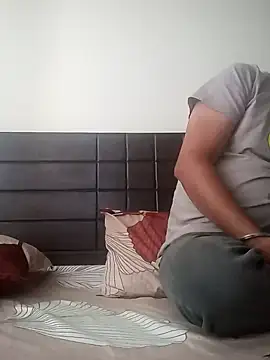 rags pussylicker online show from 24, 1, 2025