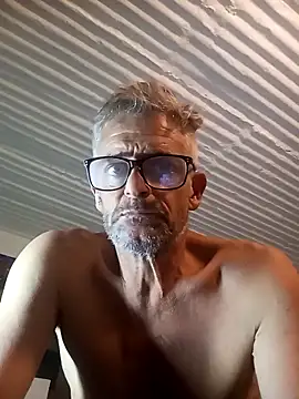 Snapshot of NICJOHNS chatting on 18, 2, 2025 NICJOHNS online show from 18, 2, 2025