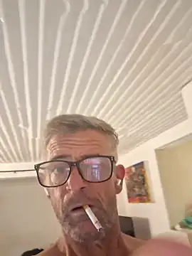 Snapshot of NICJOHNS chatting on 17, 12, 2024 NICJOHNS online show from 17, 12, 2024