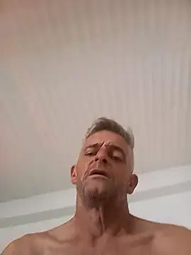 Snapshot of NICJOHNS chatting on 29, 12, 2024 NICJOHNS online show from 29, 12, 2024