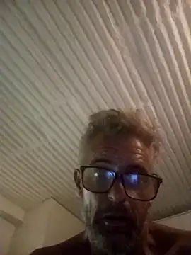 Snapshot of NICJOHNS chatting on 26, 2, 2025 NICJOHNS online show from 26, 2, 2025