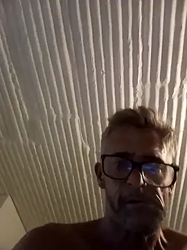 Snapshot of NICJOHNS chatting on 17, 2, 2025 NICJOHNS online show from 17, 2, 2025