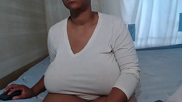 FlavoredNia online show from 6, 3, 2025