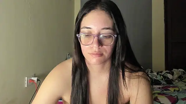 Snapshot of atenas_05_ chatting on 12, 6, 2026 atenas 05 online show from 12, 6, 2026