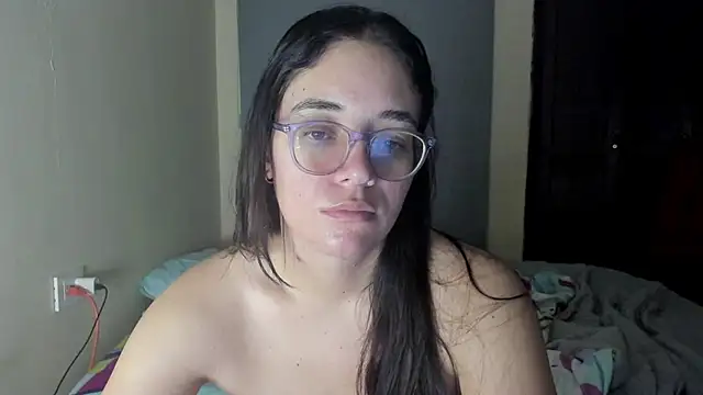 Snapshot of atenas_05_ chatting on 27, 6, 2026 atenas 05 online show from 27, 6, 2026