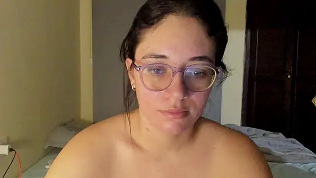 Snapshot of atenas_05_ chatting on 26, 6, 2026 atenas 05 online show from 26, 6, 2026