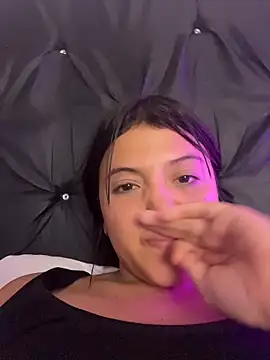 alisson carolina73 online show from 8, 2, 2026