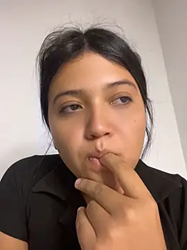 alisson carolina73 online show from 23, 5, 2026