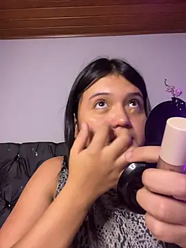 alisson carolina73 online show from 16, 7, 2026