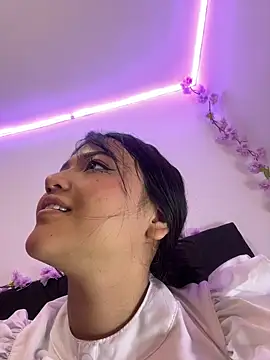 alisson carolina73 online show from 13, 2, 2025