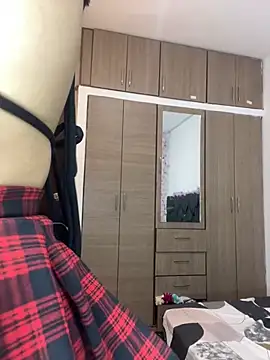 alisson carolina73 online show from 28, 2, 2025