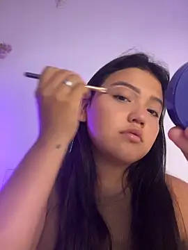 alisson carolina73 online show from 17, 4, 2026