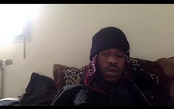 Snapshot of POPAYE972 chatting on 14, 11, 2025 POPAYE972 online show from 14, 11, 2025