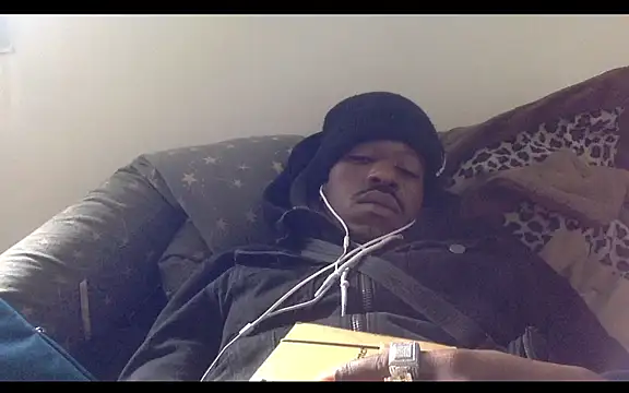 Snapshot of POPAYE972 chatting on 19, 11, 2025 POPAYE972 online show from 19, 11, 2025