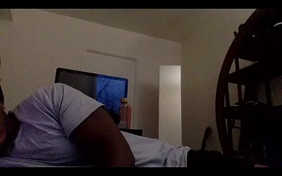 Snapshot of POPAYE972 chatting on 2, 12, 2025 POPAYE972 online show from 2, 12, 2025