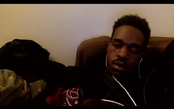 Snapshot of POPAYE972 chatting on 21, 11, 2025 POPAYE972 online show from 21, 11, 2025