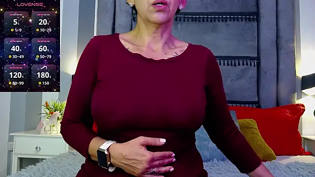 Snapshot of Julianewell chatting on 28, 4, 2026 Julianewell online show from 28, 4, 2026