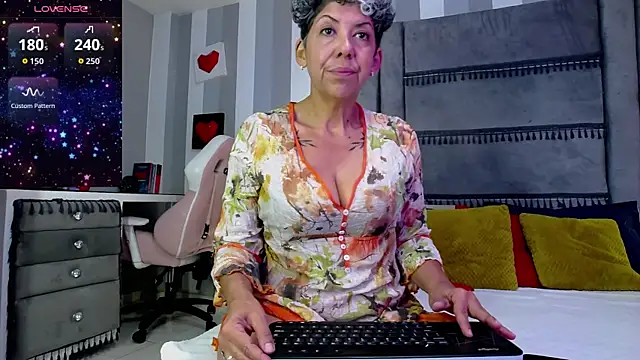 Snapshot of Julianewell chatting on 29, 6, 2026 Julianewell online show from 29, 6, 2026