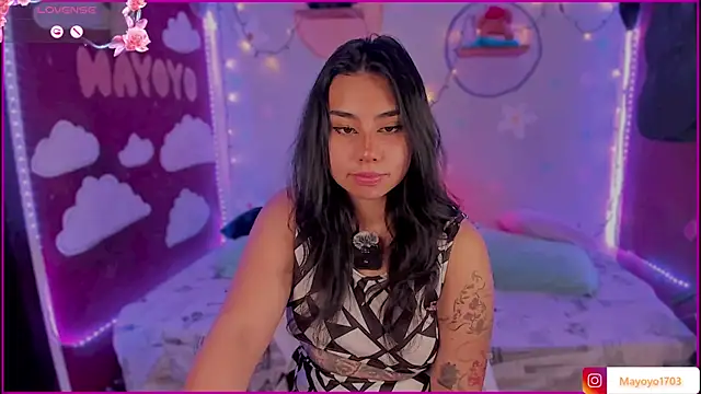 kiki cavilll online show from 24, 11, 2025