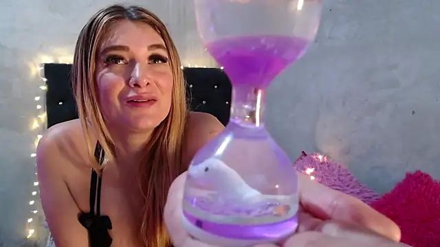 GeovannaFranco online show from 13, 2, 2025