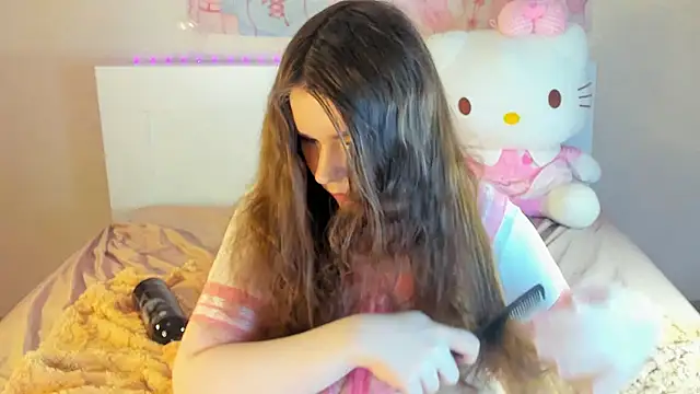 kuraii1  online show from 17, 2, 2025