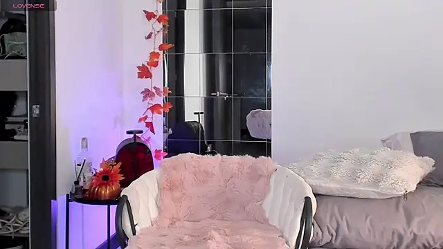 sammanthalove online show from 1, 11, 2025