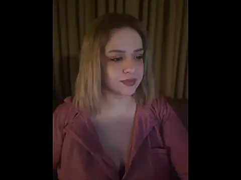 Snapshot of cansuozell chatting on 18, 6, 2026 cansuozell online show from 18, 6, 2026