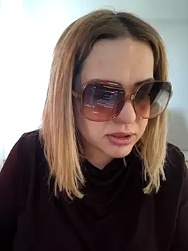 Snapshot of cansuozell chatting on 1, 6, 2026 cansuozell online show from 1, 6, 2026