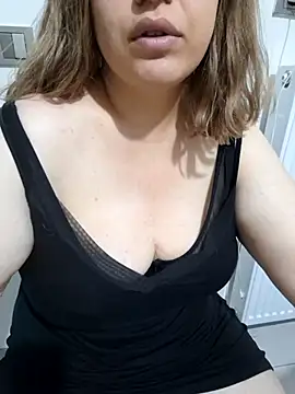 Snapshot of cansuozell chatting on 9, 9, 2025 cansuozell online show from 9, 9, 2025