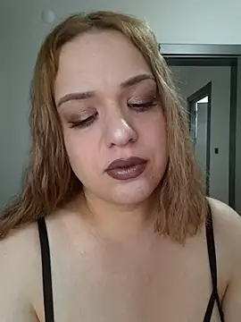 Snapshot of cansuozell chatting on 25, 9, 2025 cansuozell online show from 25, 9, 2025