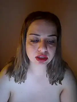 Snapshot of cansuozell chatting on 8, 11, 2025 cansuozell online show from 8, 11, 2025