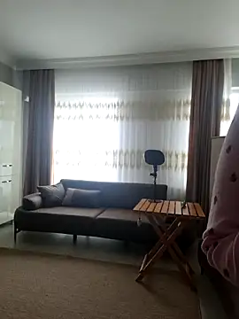 cansuozell online show from 12, 3, 2026