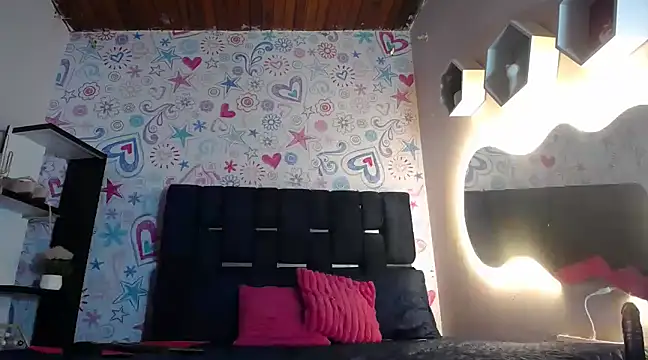 KOURTNEY-- online show from 12, 3, 2025