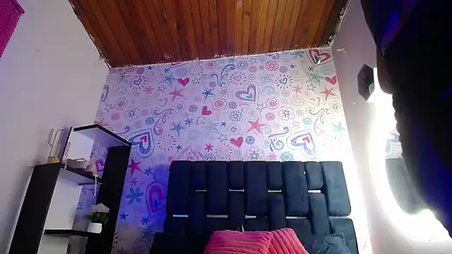 KOURTNEY-- online show from 14, 3, 2025