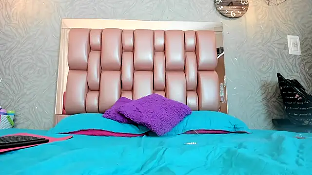 KOURTNEY-- online show from 28, 2, 2026