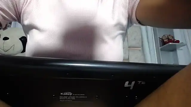 KOURTNEY-- online show from 21, 9, 2025