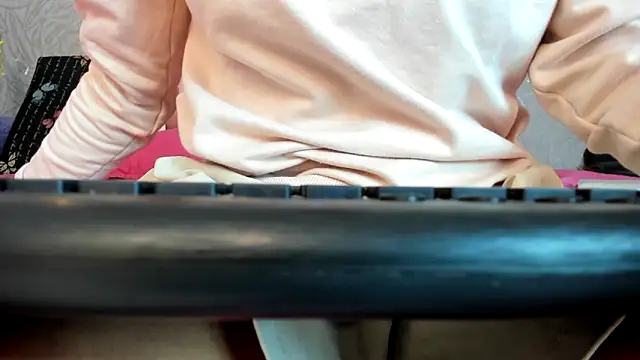 KOURTNEY-- online show from 7, 1, 2026