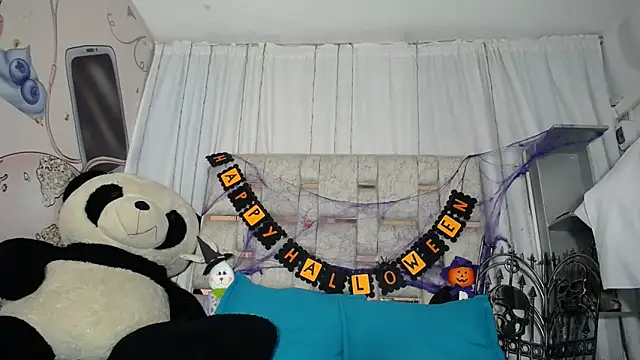 KOURTNEY-- online show from 26, 10, 2025