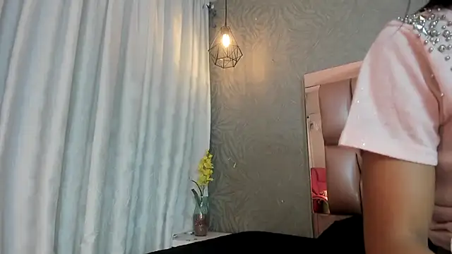 KOURTNEY-- online show from 17, 11, 2025