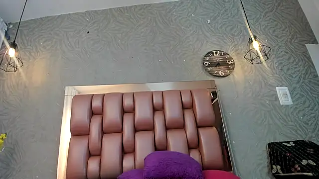 KOURTNEY-- online show from 14, 2, 2026